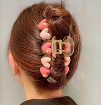 Heart shaped pink hair clips - Heol Cosmetics UG