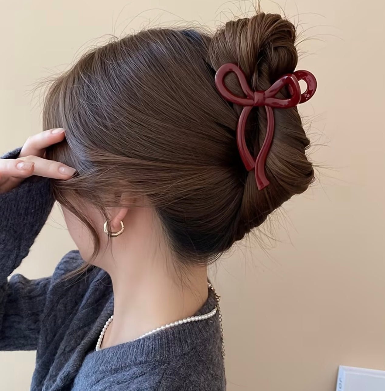 Vintage Style Acrylic Hair Clip